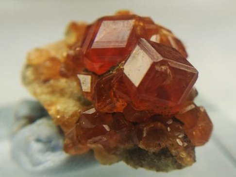 һ���D�˽�ʯ��ʯ