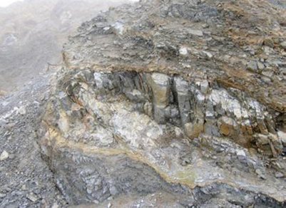 �׵Vʯ�q�r֮�L�u��