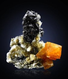 ƽ�����^�����Mһ��Ͷ�Y�^5�|Ԫ��ĸ�²�����I