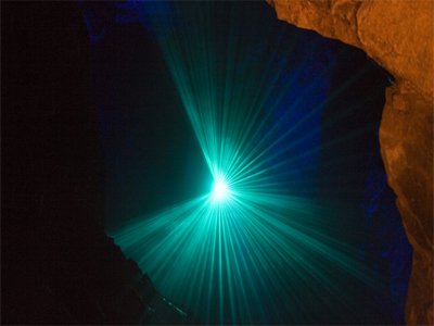 ��ɫ�����ИI(y��):�������������D(zhu��n)