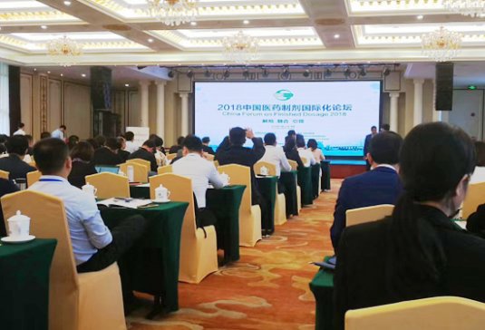 �W�������ȃx����2018�Ї��tˎ�Ƅ����H��Փ��