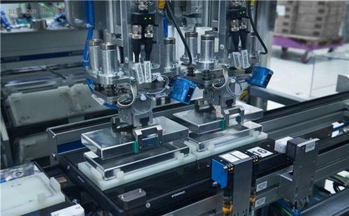 һ���D�˽����(n��i)ʮ���늳��O�乩���̣��£�