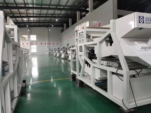 ��������  ����ɫ�x�O���N��������