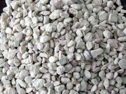 ��ʯ���ӺY��һ���˽��ʯ�Ąe����;