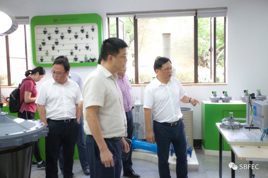 ��^�^�L������һ���W�R�Ϻ����俼���{��