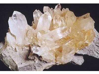 һ���D�˽�ʯӢ���^���ȿ�