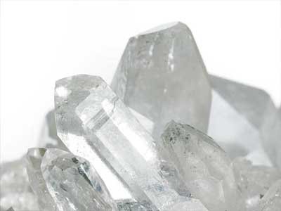 ����ʡ���g(sh��)�M(j��n)���ڹɷ��c����sȫ�������ʯӢɰ����ǢՄ��