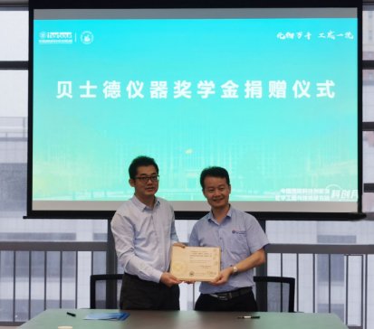 �Ї��ׂ������M�������x���g���ό���ҳ���