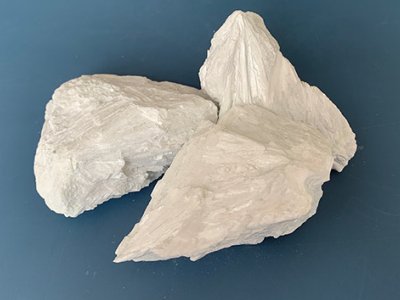 ���ʯ�硰С���ˡ��ġ����T�^����