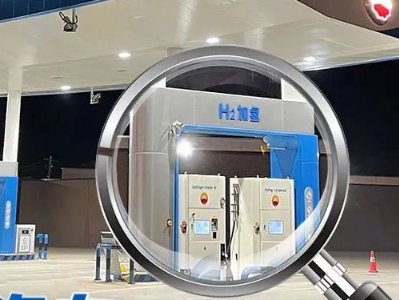 �մ�Ĥ���󱊚�ȼ��܇�m���_2000����