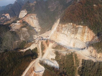 �����յġ��Ї�̼���}֮�ǡ��������B����̼���}��I���