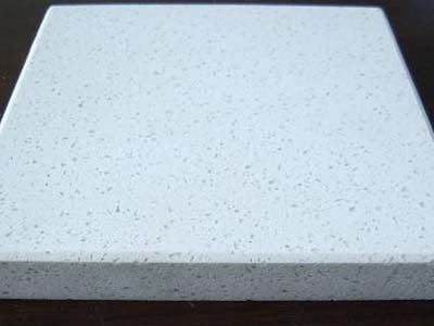 �����²ģ��ϰ��������1.84%��3837.27�fԪ