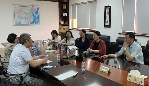 ÷�]�(zh��n)ί�I(l��ng)��(d��o)һ���W�R�Ϻ�����ο��ָ��(d��o)