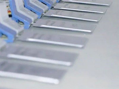 �������ܶ�ȫ�̑B(t��i)䇽���늳�������