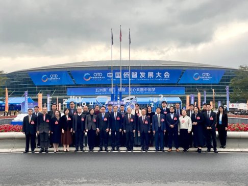 �f���h�������턢��������ӵ�һ���Ї��S�ǰlչ���