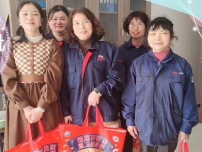 ���R������۽펽����  �`��Ů���L��