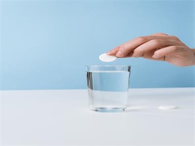 ��ˎ���vƬ���Ƃ乤ˇ�о�