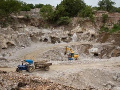 �y������ĸβ�V���о���