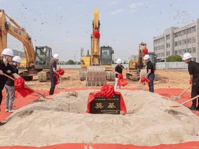 ��Ͷ�Y1.5�|Ԫ������ِ��(chu��ng)�մɽ��ٻ��(xi��ng)Ŀ�_����