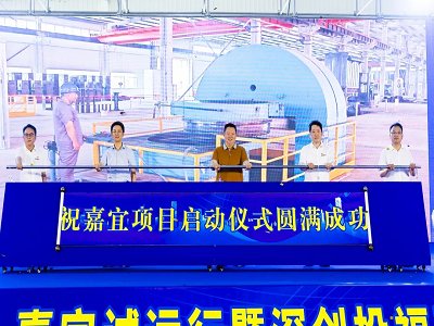 ��̼�Ƽ����c�댧�w������õ��o��ʯī�Ј�ͬ�l�M�뱬�l�ڣ�