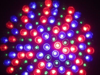 �������еķ��w�������澉��LED����ʰߔ̵�С����