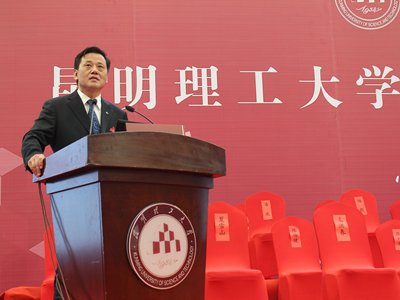 �׽��꣺�����ĩұ����ʮ�d���x���²��τ��°lչ