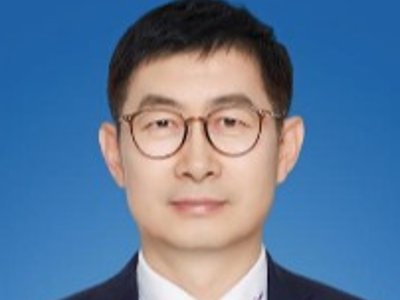 �Զ������ڼ����·���W�Cе���⼼�g��·�ϡ����A����ƶ����L·�´�