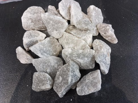 �Ĵ�һ�}ʯӢ̽�V����4000�fԪ�ɹ���׌��