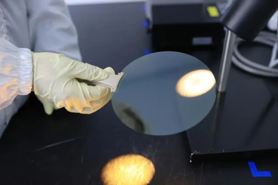 ̼���辧�AƬ��Ƭ�и��