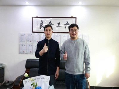 ӭ�y�������Ì������ڵ�ʯī�aƷӰ푸�����ˡ������L��������ʯī�����������