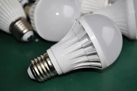 ��(d��o)�������cLED���ߵĲ���֮��