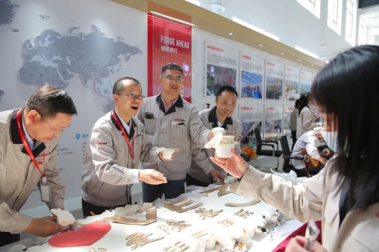 092803_255061_gsdt.jpg 1-4.jpg