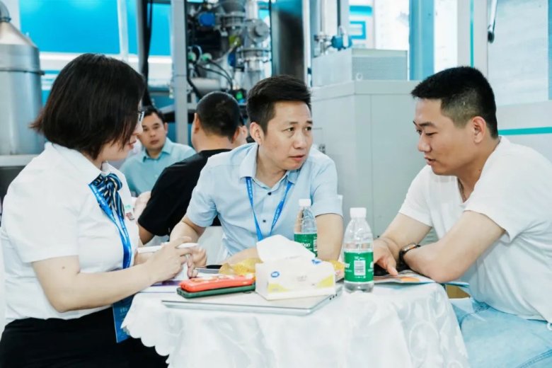 144542_051805_gsdt.jpg 4-2.jpg