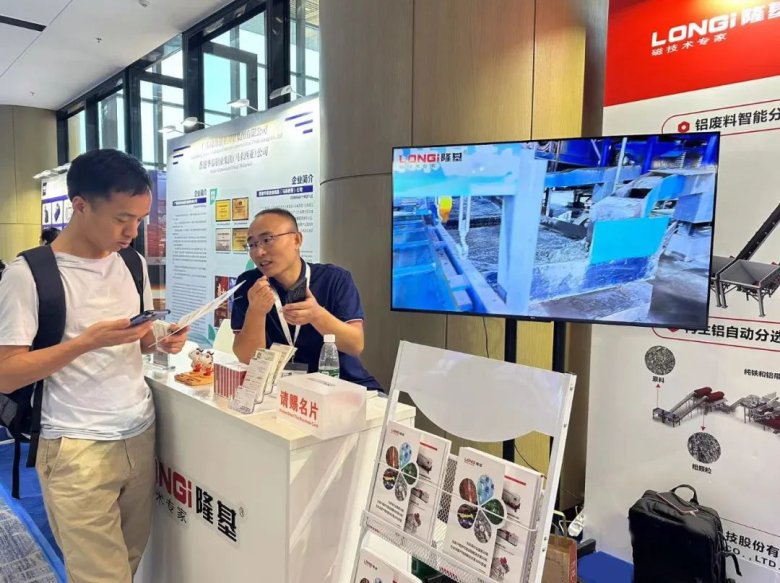 082703_836016_gsdt.jpg 082703_836016_gsdt.jpg