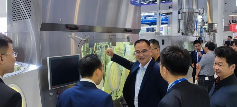 084515_573322_gsdt.jpg 084515_573322_gsdt.jpg