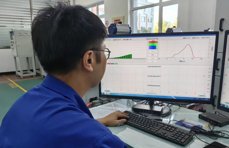 102313_197216_gsdt.jpg 102313_197216_gsdt.jpg