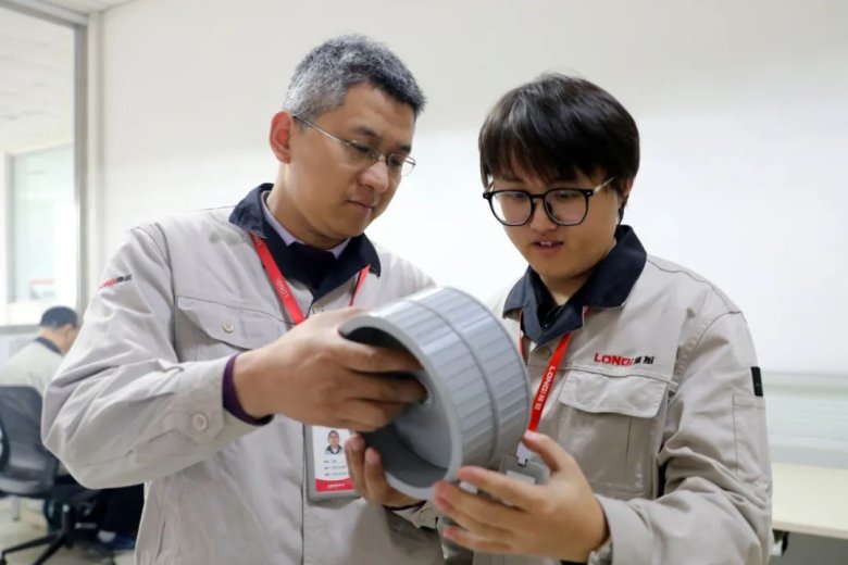 104909_095245_gsdt.jpg 104909_095245_gsdt.jpg