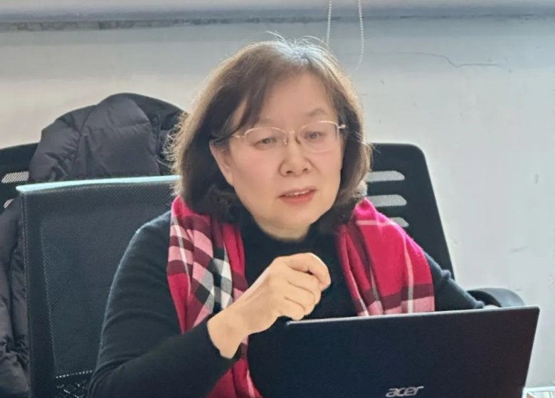 111414_667759_gsdt.jpg 111414_667759_gsdt.jpg