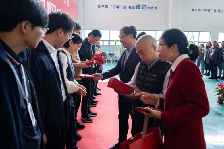 083742_352785_gsdt.jpg 083742_352785_gsdt.jpg