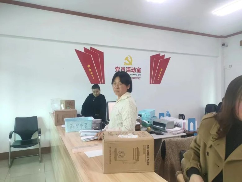 111812_229288_gsdt.jpg 111812_229288_gsdt.jpg