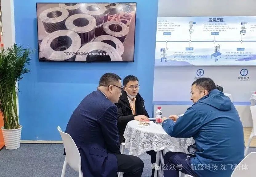 111103_173379_gsdt.jpg 111103_173379_gsdt.jpg