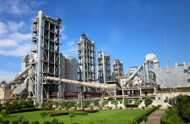 142821_239151_jswz.jpg 水泥產業是一個重要的基礎性產業.jpg