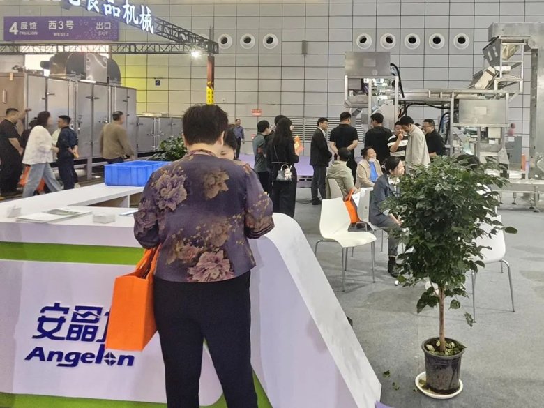 083509_909875_gsdt.jpg 083509_909875_gsdt.jpg