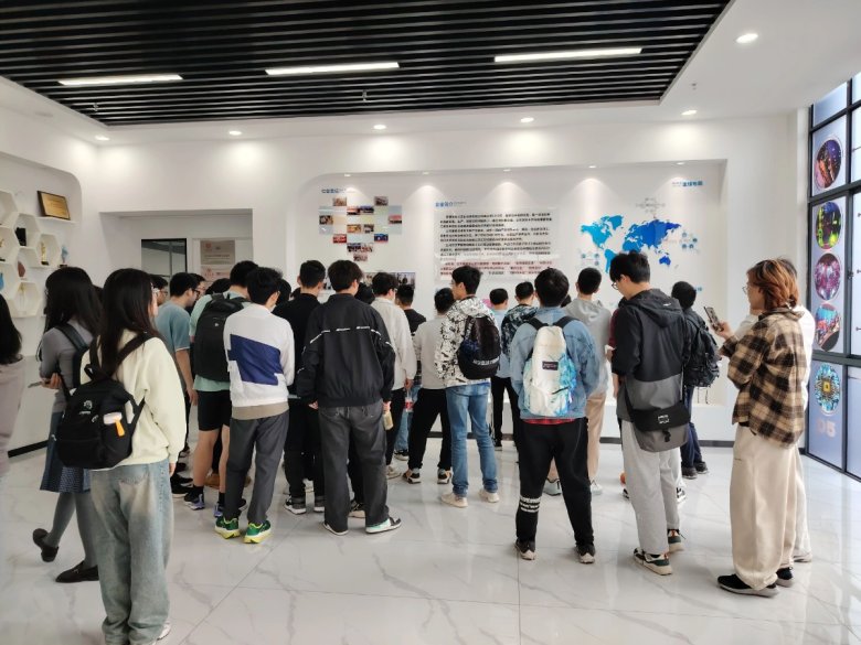 163940_783550_gsdt.jpg 163940_783550_gsdt.jpg