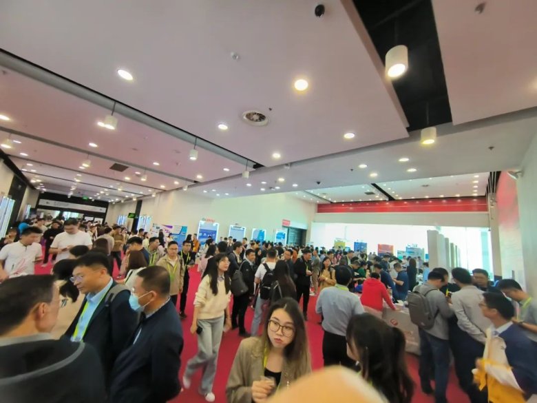 081556_082484_gsdt.jpg 081556_082484_gsdt.jpg