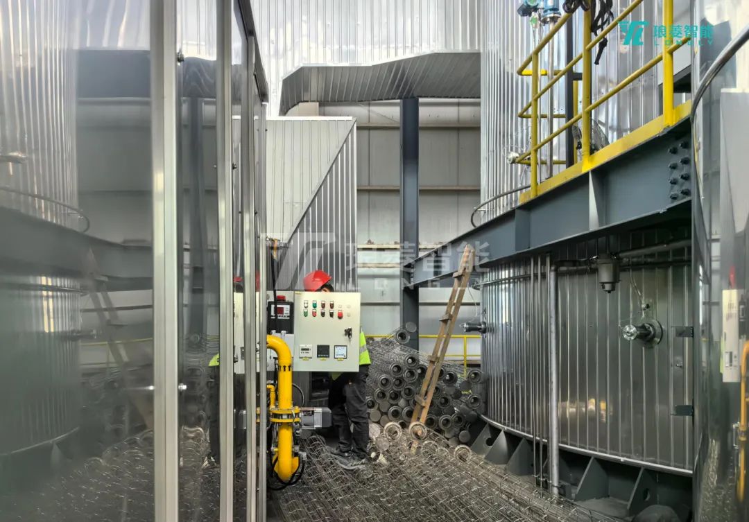 噴霧干燥安裝現(xiàn)場(chǎng).jpg 噴霧干燥安裝現(xiàn)場(chǎng).jpg