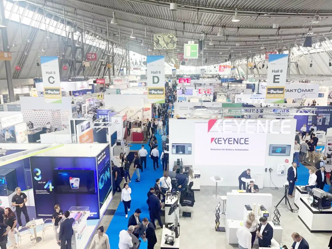 德國電池展現(xiàn)場.jpg 德國電池展現(xiàn)場.jpg