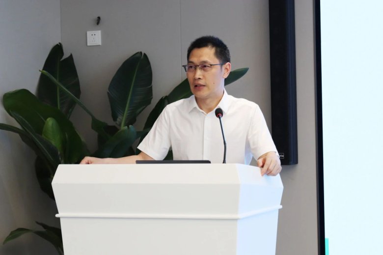 100403_101065_gsdt.jpg 100403_101065_gsdt.jpg