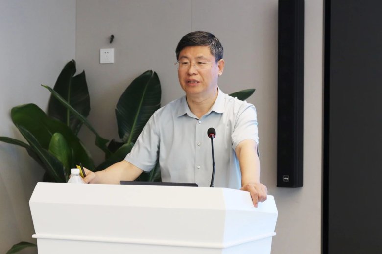 100518_386996_gsdt.jpg 100518_386996_gsdt.jpg