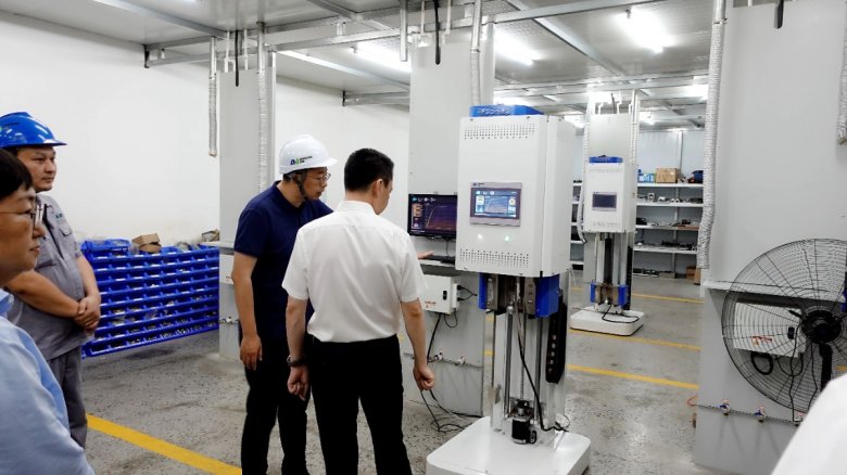 111719_380241_gsdt.jpg 111719_380241_gsdt.jpg